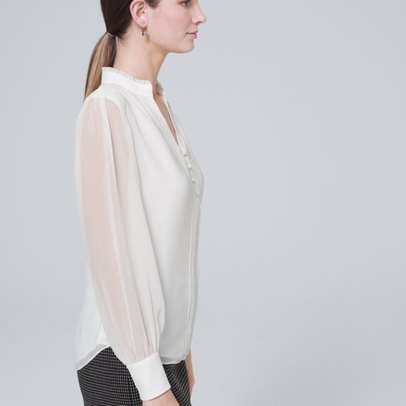 NWT WHITE HOUSE BLACK MARKET  V Neck PinTuck Blouse Ecru SIZE XS - Picture 3 of 5